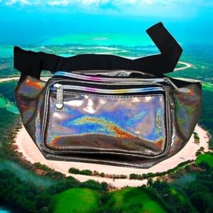 SoJOURNER Holographic Fanny Pack 3 Large Zopper Sections Like New Adjus. Strap